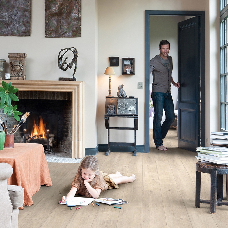 Piso Laminado Quick Step Impressive 8mm Carvalho Bege Serrado IM 1857